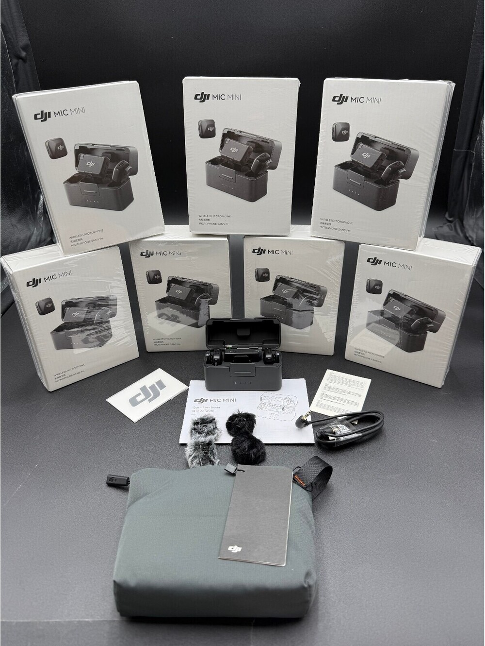DJI Mic Mini 2TX 1RX Wireless Mic Kit w/ Charging Case